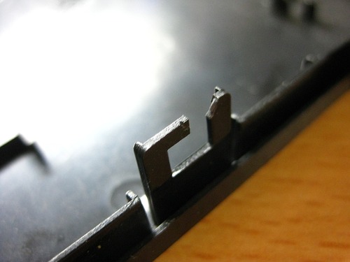 割ってしまった爪