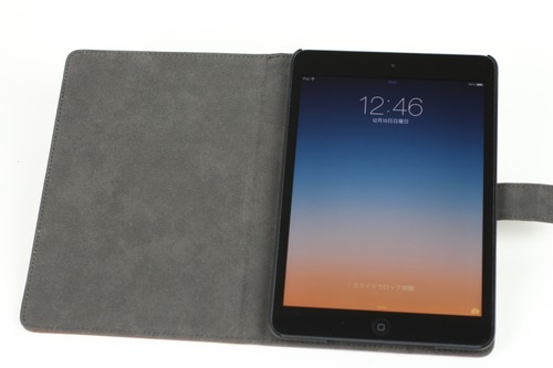 ベゼルに一切干渉しない