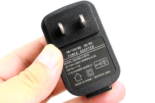 電源アダプタ