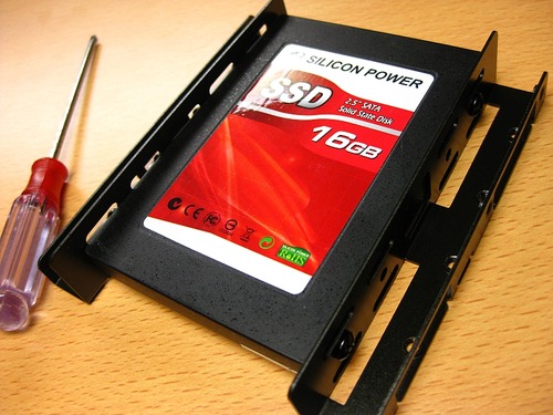 SSD一枚取り付け