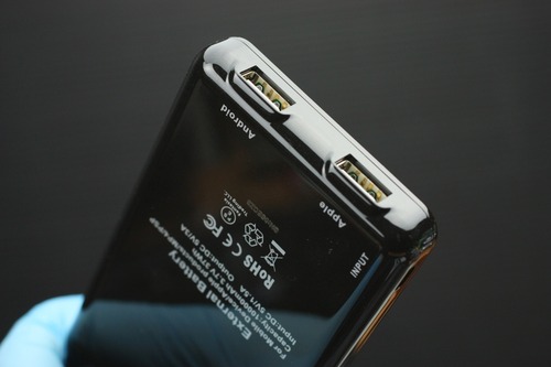 充電用USBポートは2つ