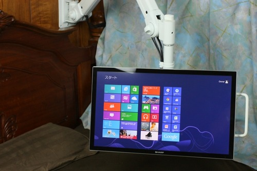 ベット用モニターアームと組合わせ