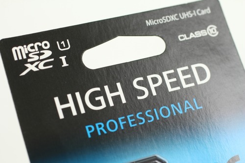 速度が売りのmicroSDXCカード