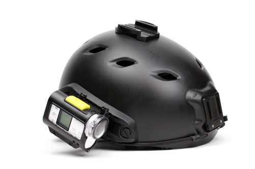 ヘルメットにマウント