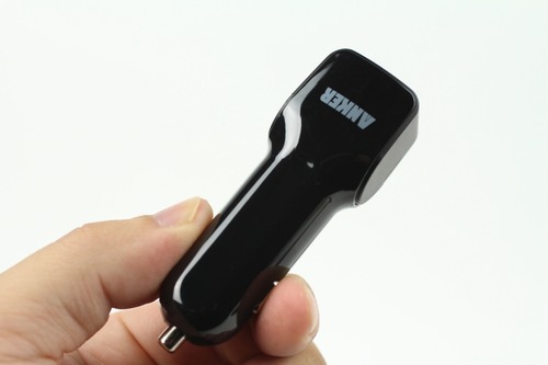 ANKERのシガーソケットUSB電源アダプター