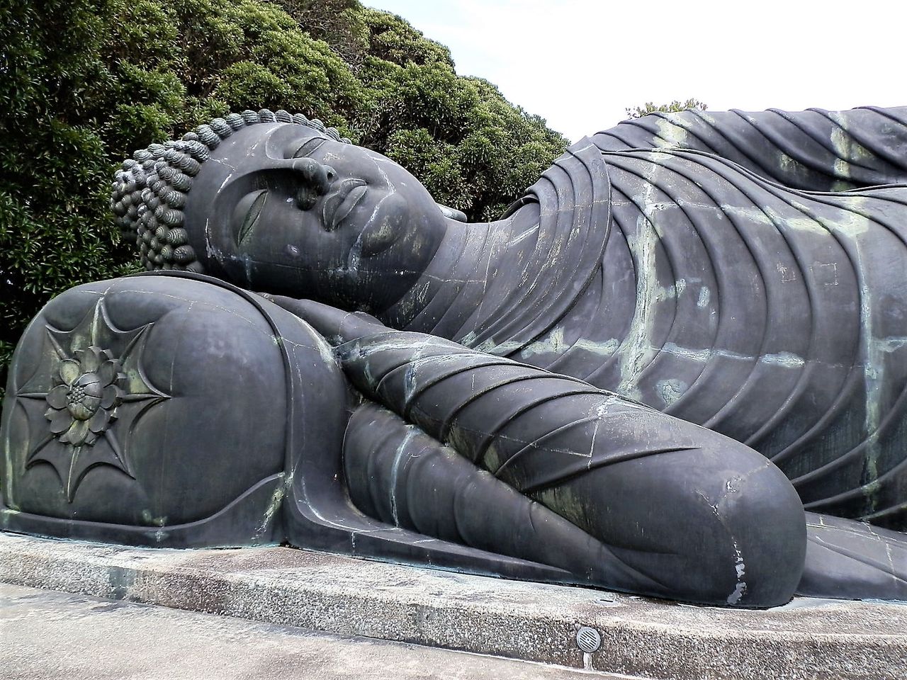 仏像　涅槃仏 Amazon｜仏像 涅槃像 【釈迦如来涅槃像】涅槃仏 臥仏 木彫り仏像 (Size