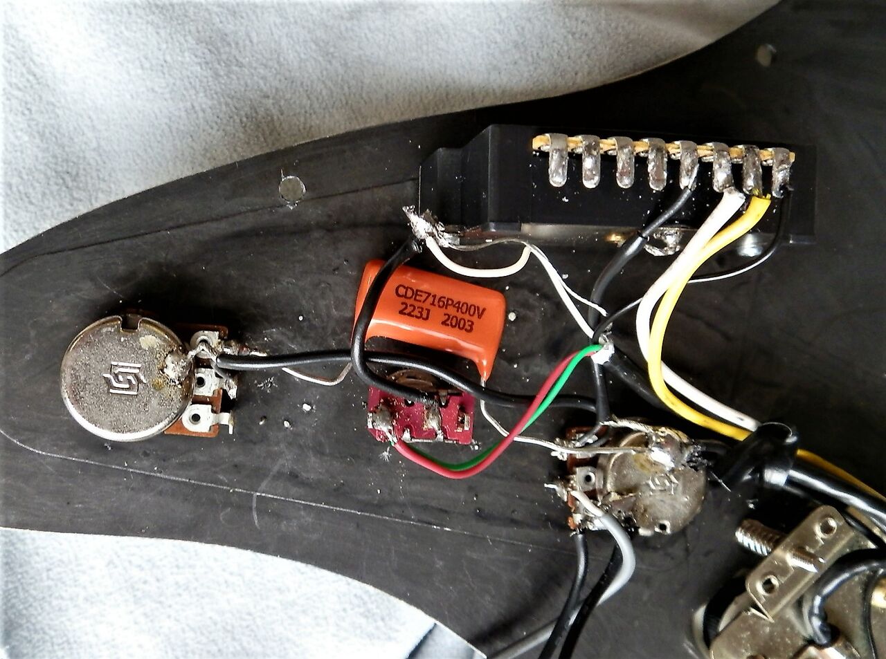 Laid Back RST300W】にFender製ピックアップ搭載！！ : 湖畔工房のブログ