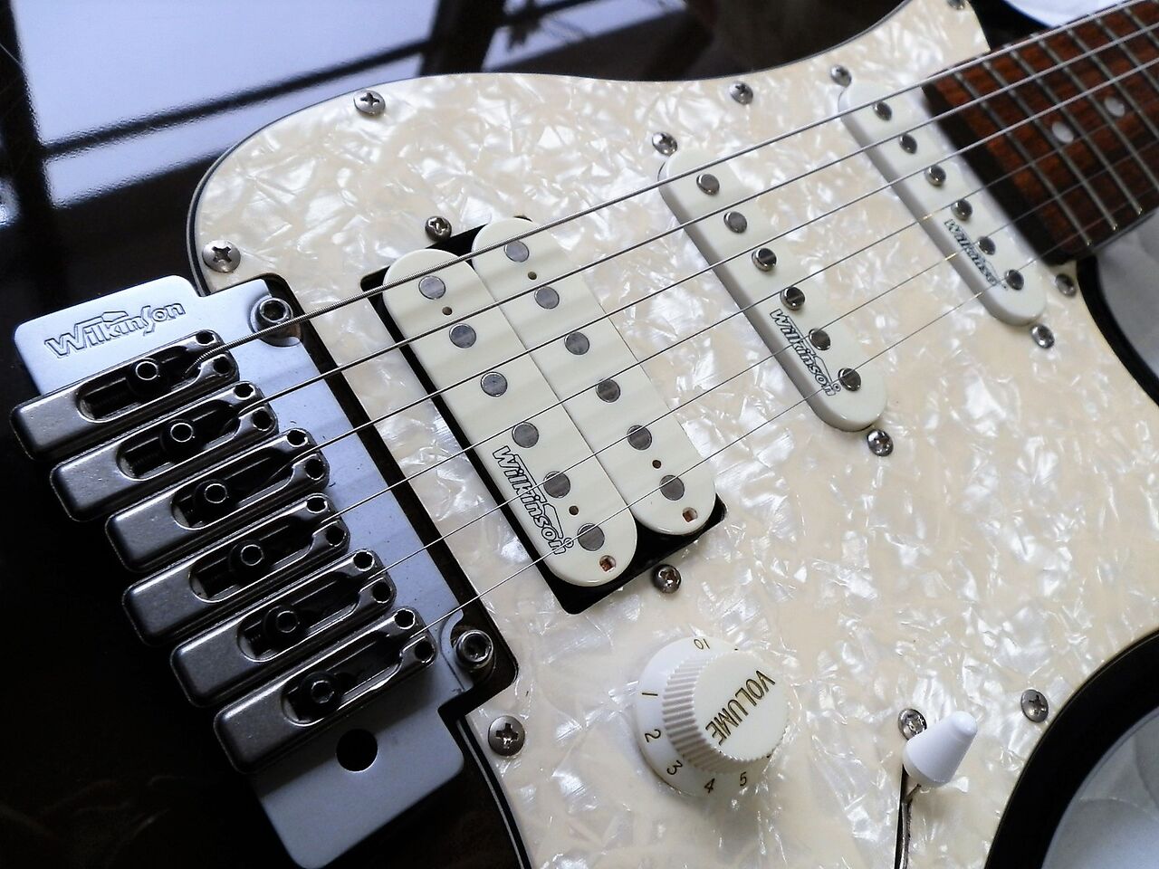 Laid Back RST300W】にFender製ピックアップ搭載！！ : 湖畔工房のブログ