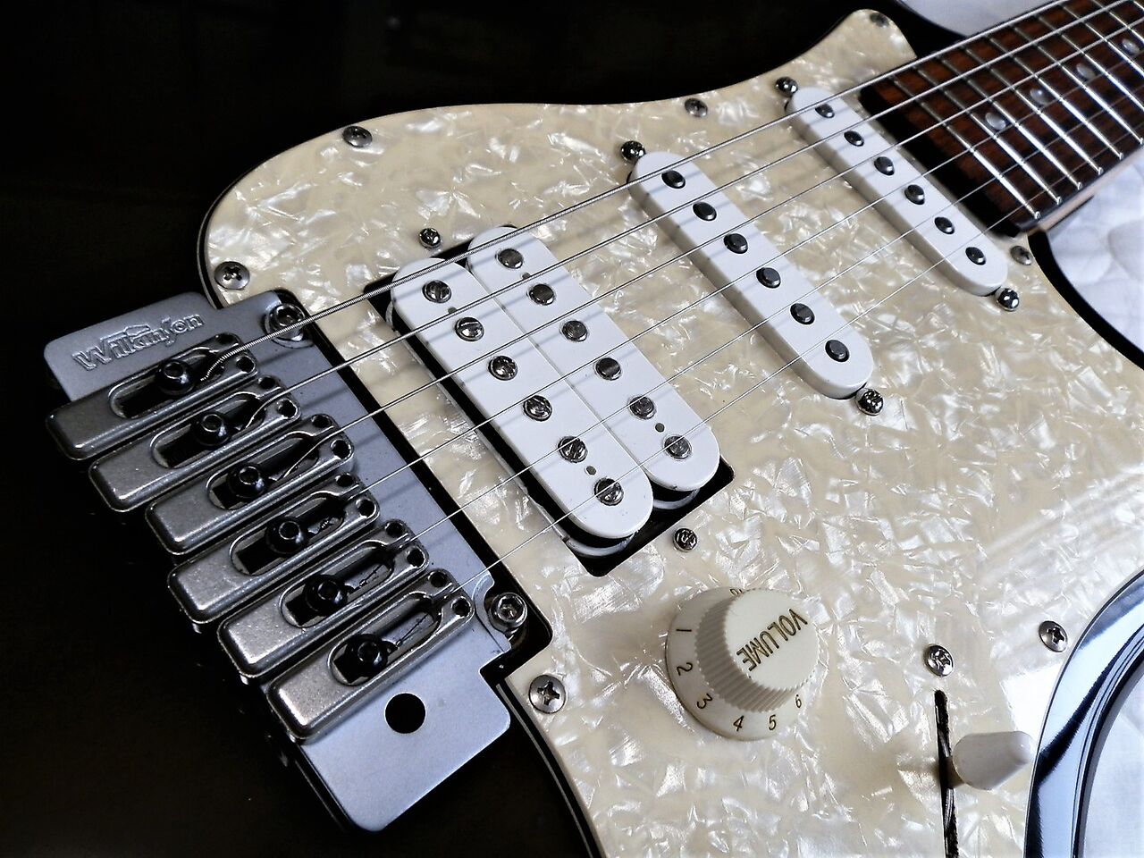 Laid Back RST300W】にFender製ピックアップ搭載！！ : 湖畔工房のブログ