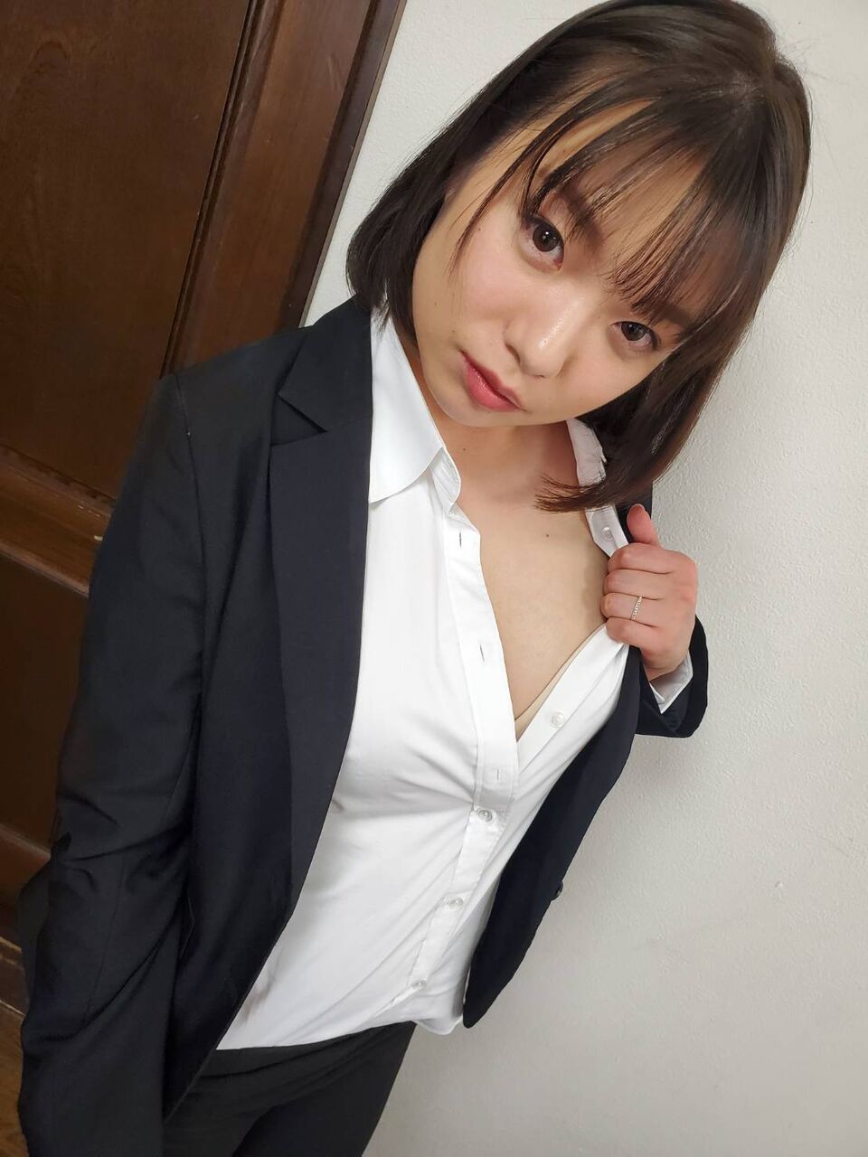 延期 4 24 土 17 00 後半 蒼井れいな サイン 撮影会イベント コスモス映像 ラムタラエピカリakiba イベント情報掲示板