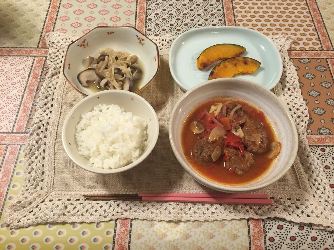 No008 献立 ご飯 130g ミートボールのトマト煮 かぼちゃのムニエル きのこのワイン蒸し 糖尿病のあれこれ