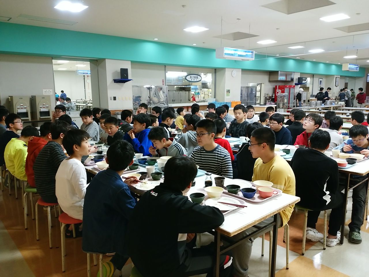 函館ラ・サール20期生 中学寮生活blog : 中学一年生 初めての寮食