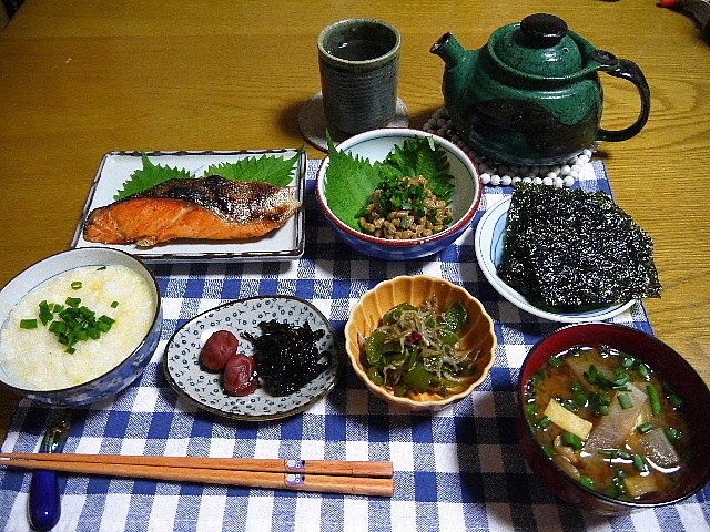 夕食 お粥 さけの塩焼き 納豆 The Last Sasurai 自炊ニストの食卓