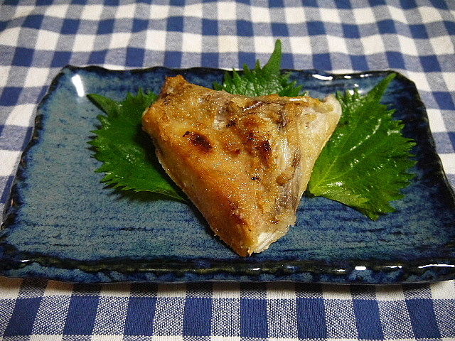 夕食 ちらし寿司 ぶりかま塩焼き 春菊のごま和え The Last Sasurai 自炊ニストの食卓
