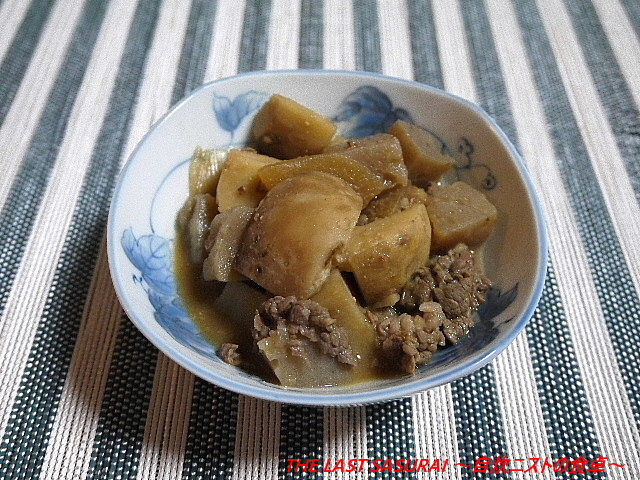 夕食 油淋鶏 芋煮 おくらとめかぶとかにかま酢の物 The Last Sasurai 自炊ニストの食卓