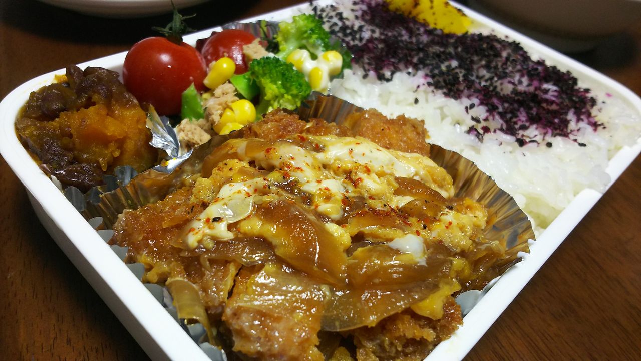 5 8カツ煮弁当 トラットリア ラ テラ 女将のブログ Tantopieno 石神井公園生活