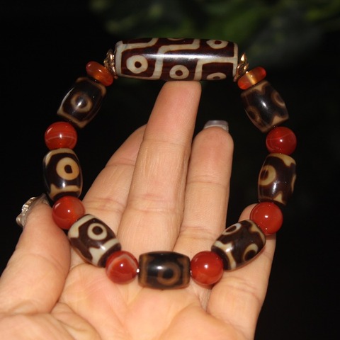 日本上陸】九眼天珠と三眼天珠の神秘ブレスレット 最高の縁起物 | 真珠