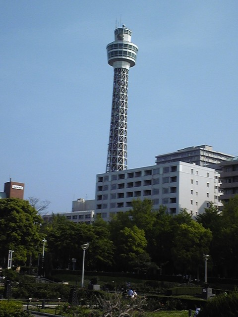 横浜マリンタワー