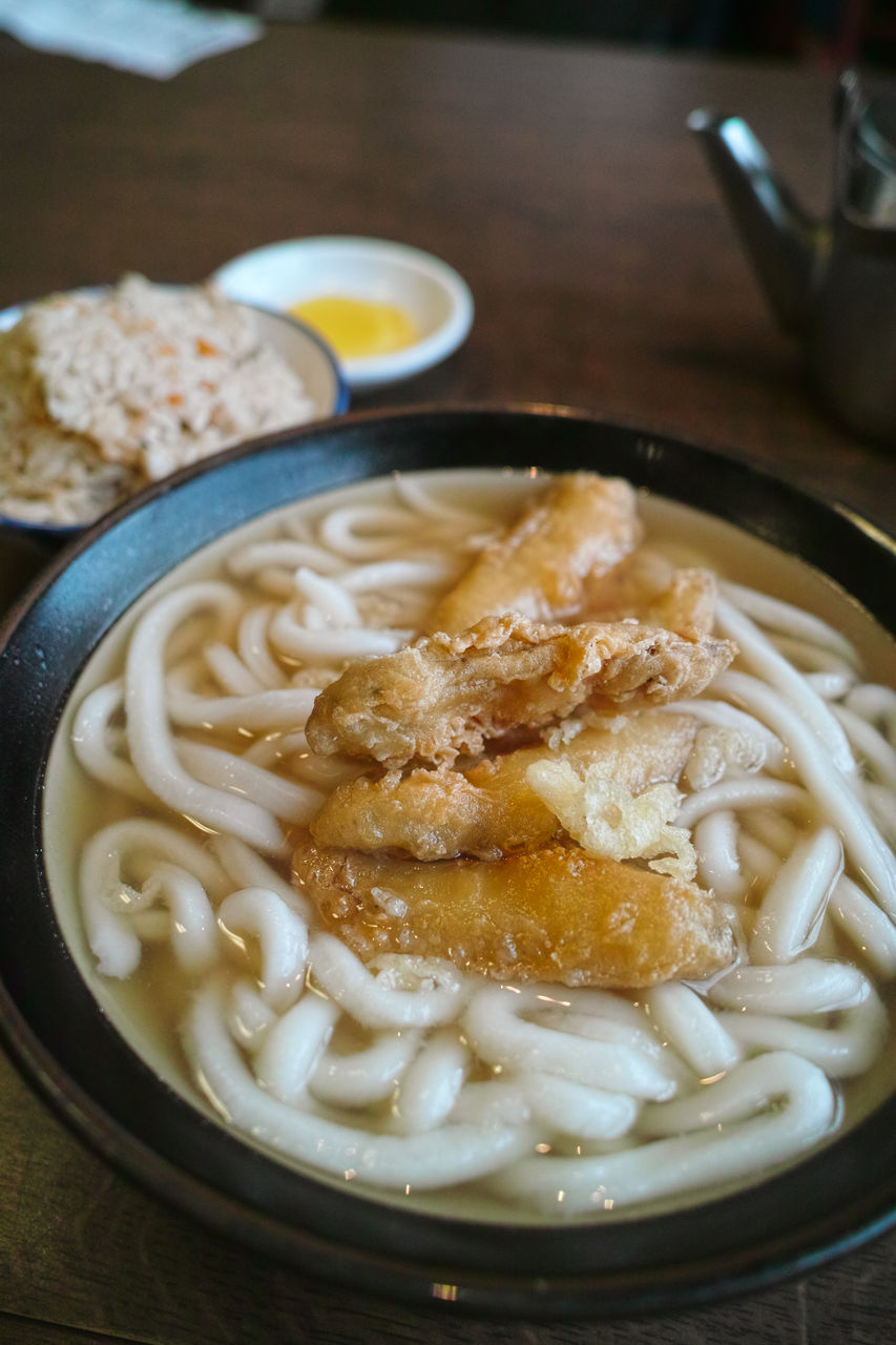 牧のうどんでとろけるほどのやわ麺 らうちた