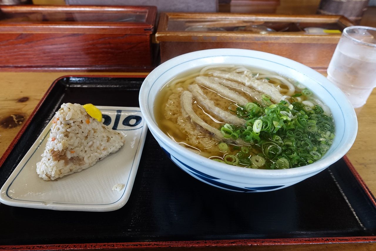 英ちゃんうどん村山田店でごぼ天うどん らうちた 英ちゃんうどん村山田店でごぼ天うどん らうちた