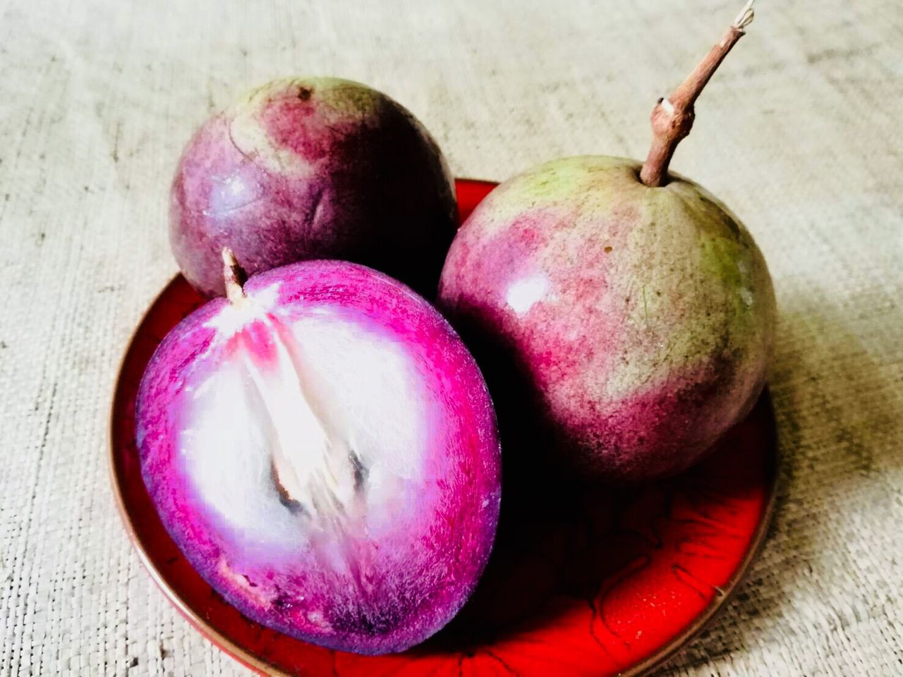 美肌効果抜群のおっぱいフルーツ スターアップルの効用は ビーガン オーガニック生活21年 バリ ドゥマゲティ 京都での自然農とナチュラル暮らしのあれこれ