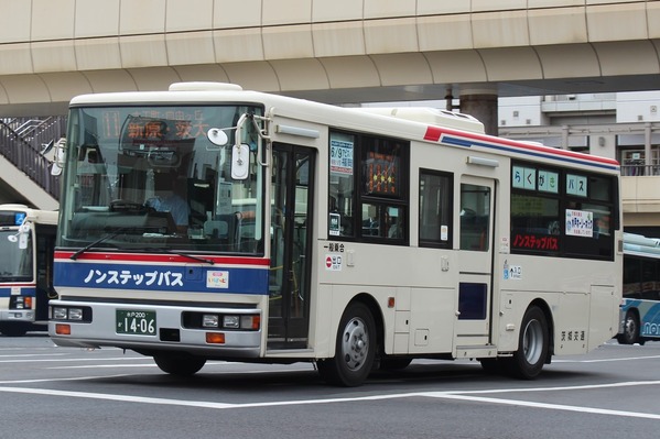 西工SR(中型)×日デ