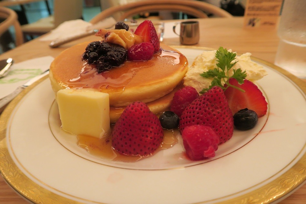 川崎 アゼリアリニューアルオープン 丸福珈琲店のホットケーキ Tokyo Cafe Walk