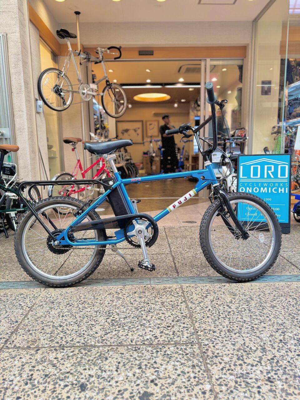レトロデザイン×最新アシスト！話題の FUJI MX-E : LORO CYCLEWORKS