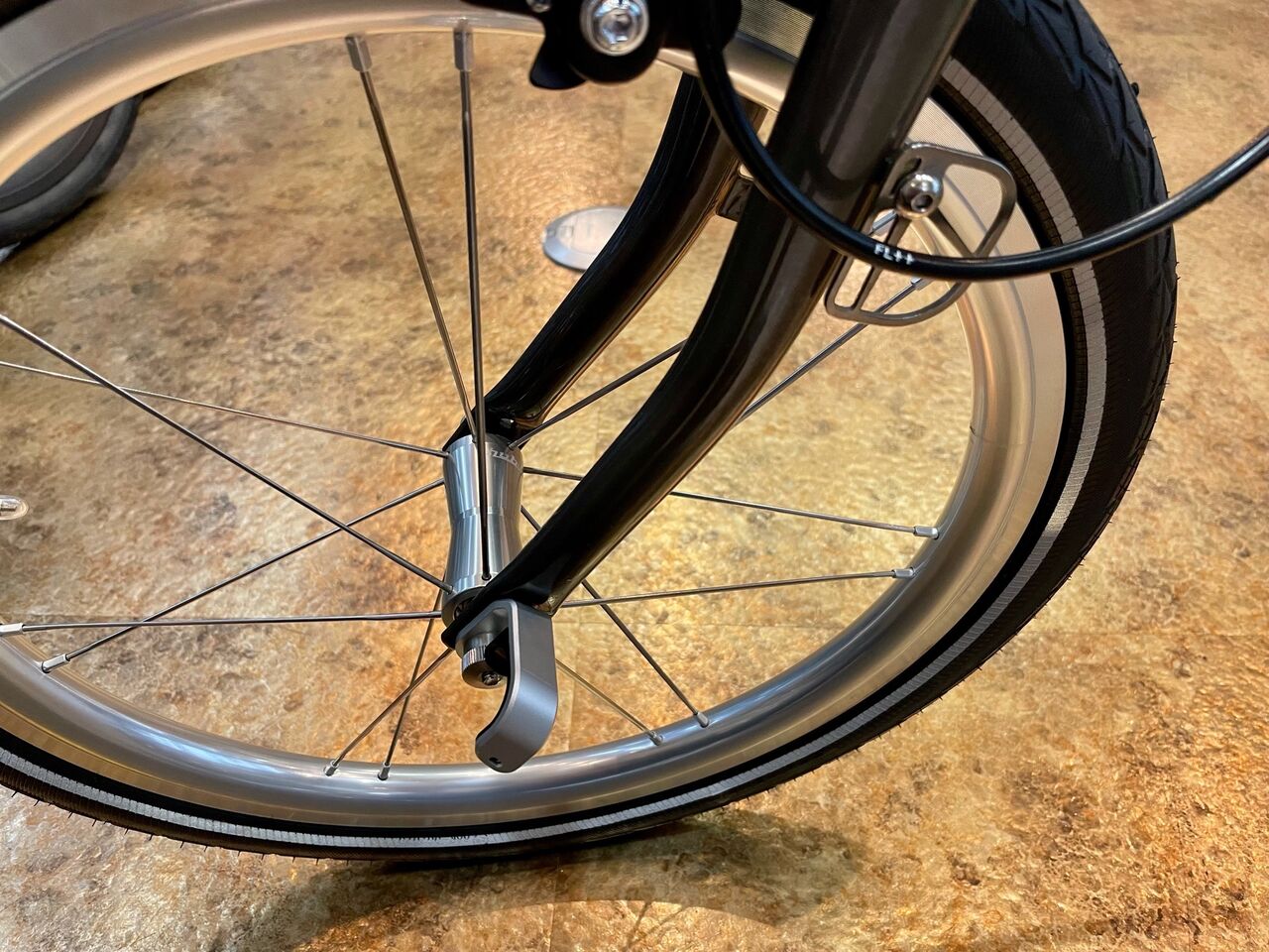 ブロンプトンM3L⇒M4Eへカスタムしてみた‼ : LORO CYCLEWORKS ONOMICHI