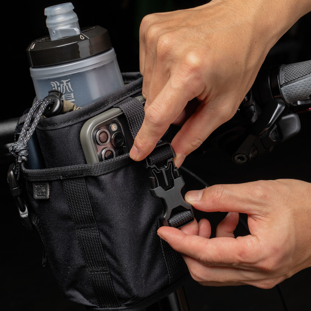 PGGボトルポーチ Grab'n Go フロントボトルポーチ - カメラバッグ & 日常用バッグ