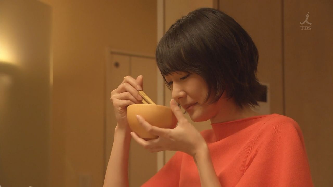 器の持ち方 2 指先が与える印象 Blog 器の持ち方 2 指先が与える印象 Blog
