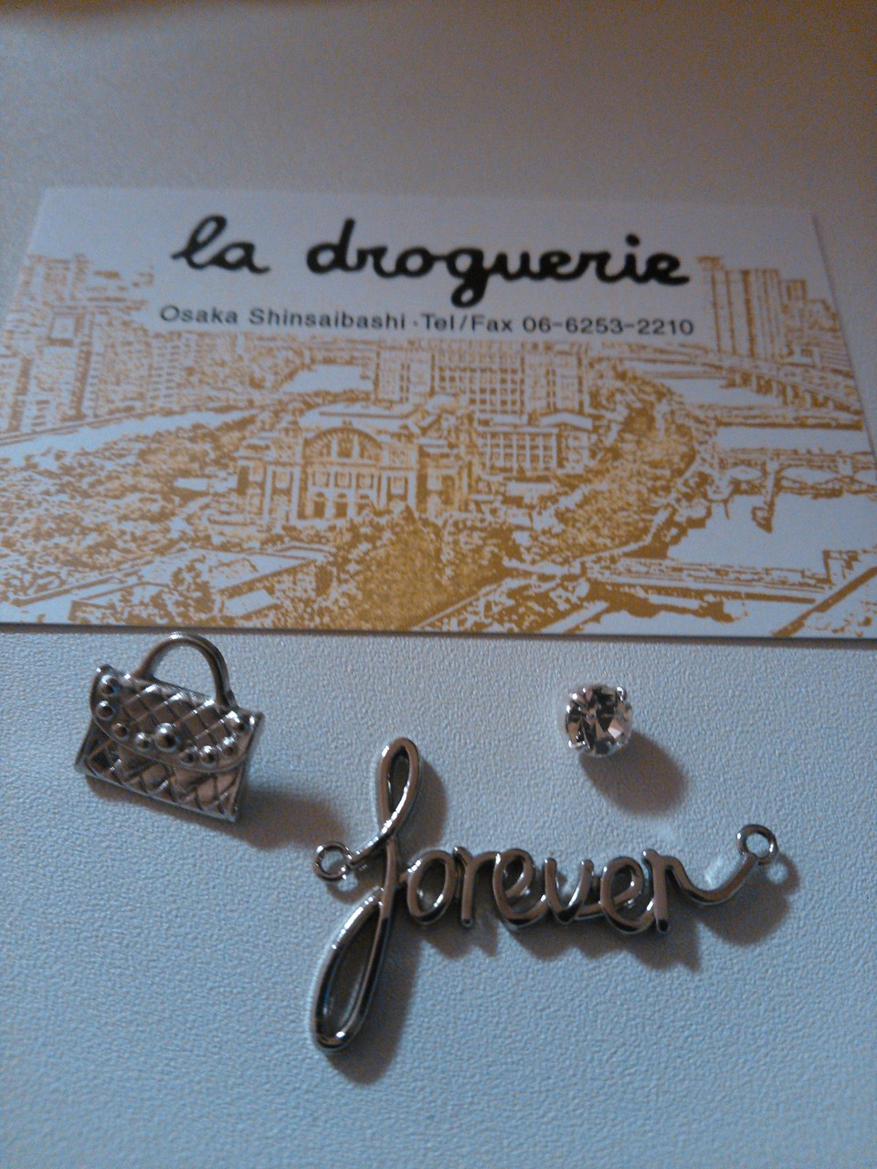 ばらのアクセサリースタンドとラ ドログリーのお話 Leaflowerのワイヤークラフト