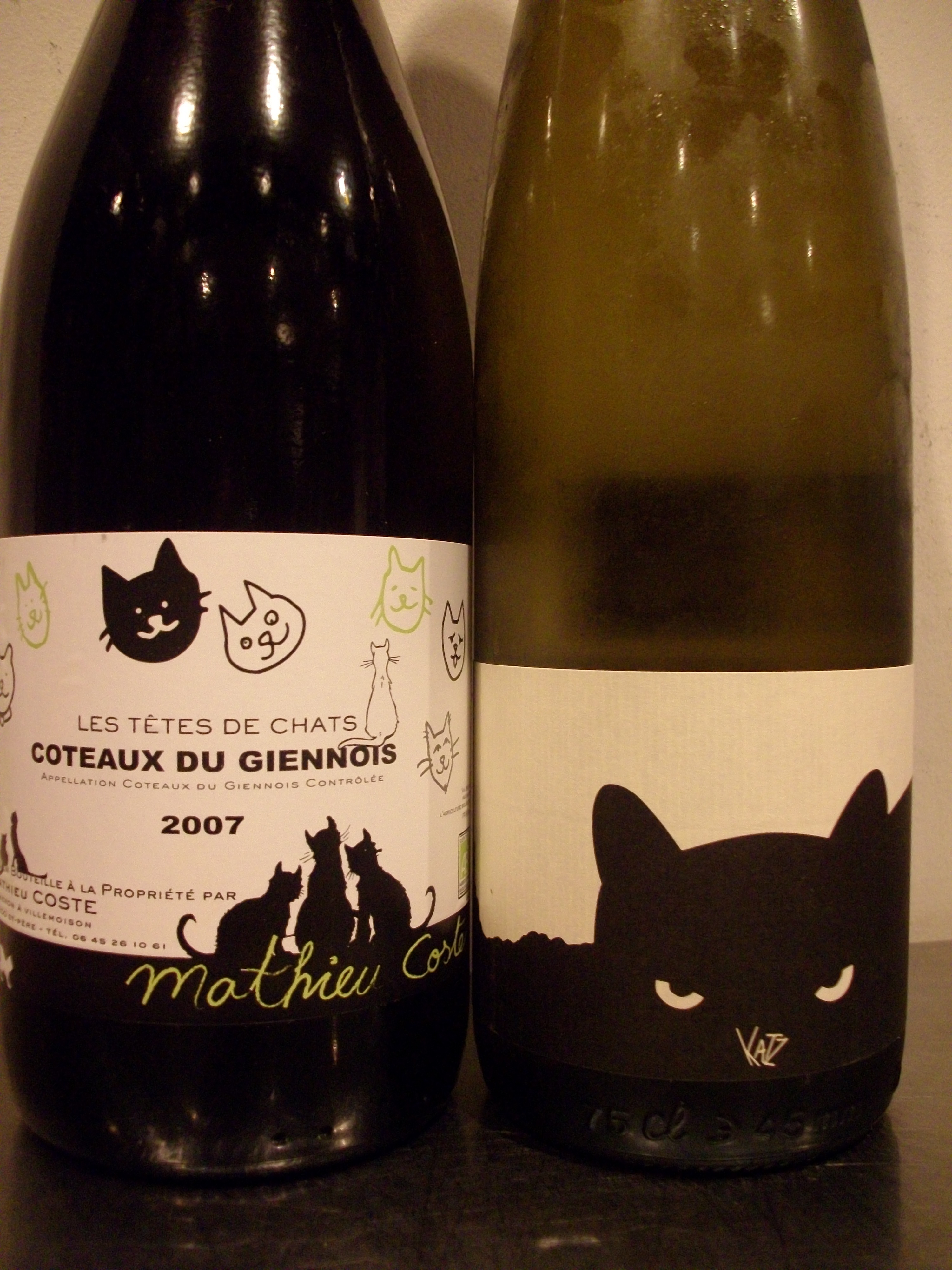 Le Chat Noir のワイン Bistro Le Chat Noir 猫とワインとパリの食卓