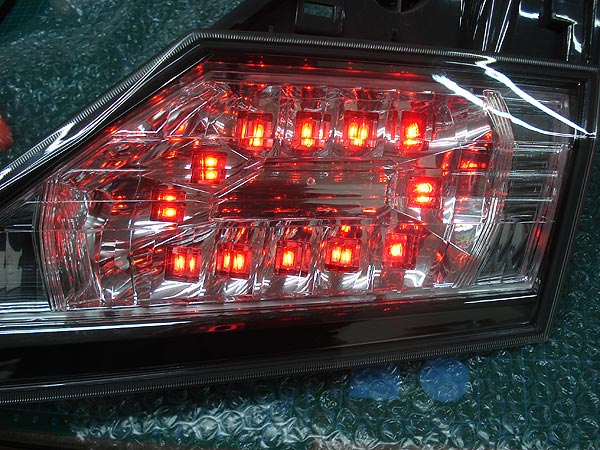 トヨタ20系ヴェルファイア純正LEDテール不点灯修理☆ : つれづれなる トヨタ20系ヴェルファイア純正LEDテール不点灯修理☆ : つれづれなる