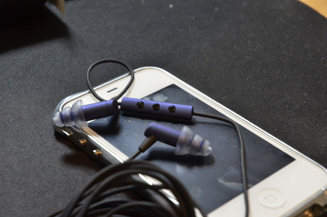 楽天市場】ETYMOTIC RESEARCH カナル型イヤホン HF5-COBALT | 価格比較