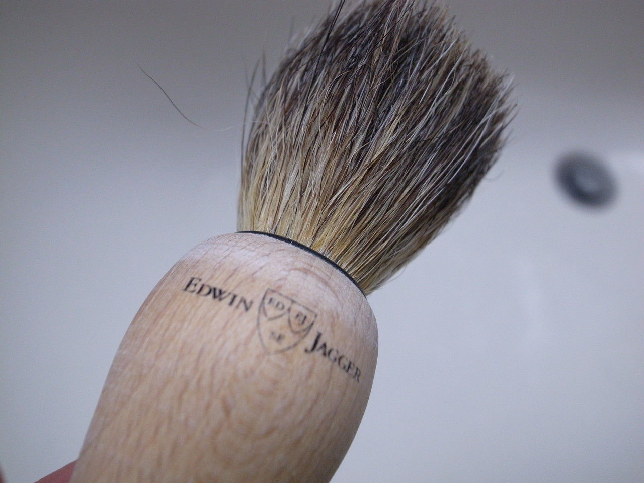 しましまとでんせつ 髭剃り 両刃カミソリの替刃やウェットシェービング周辺機器を眺める 両刃