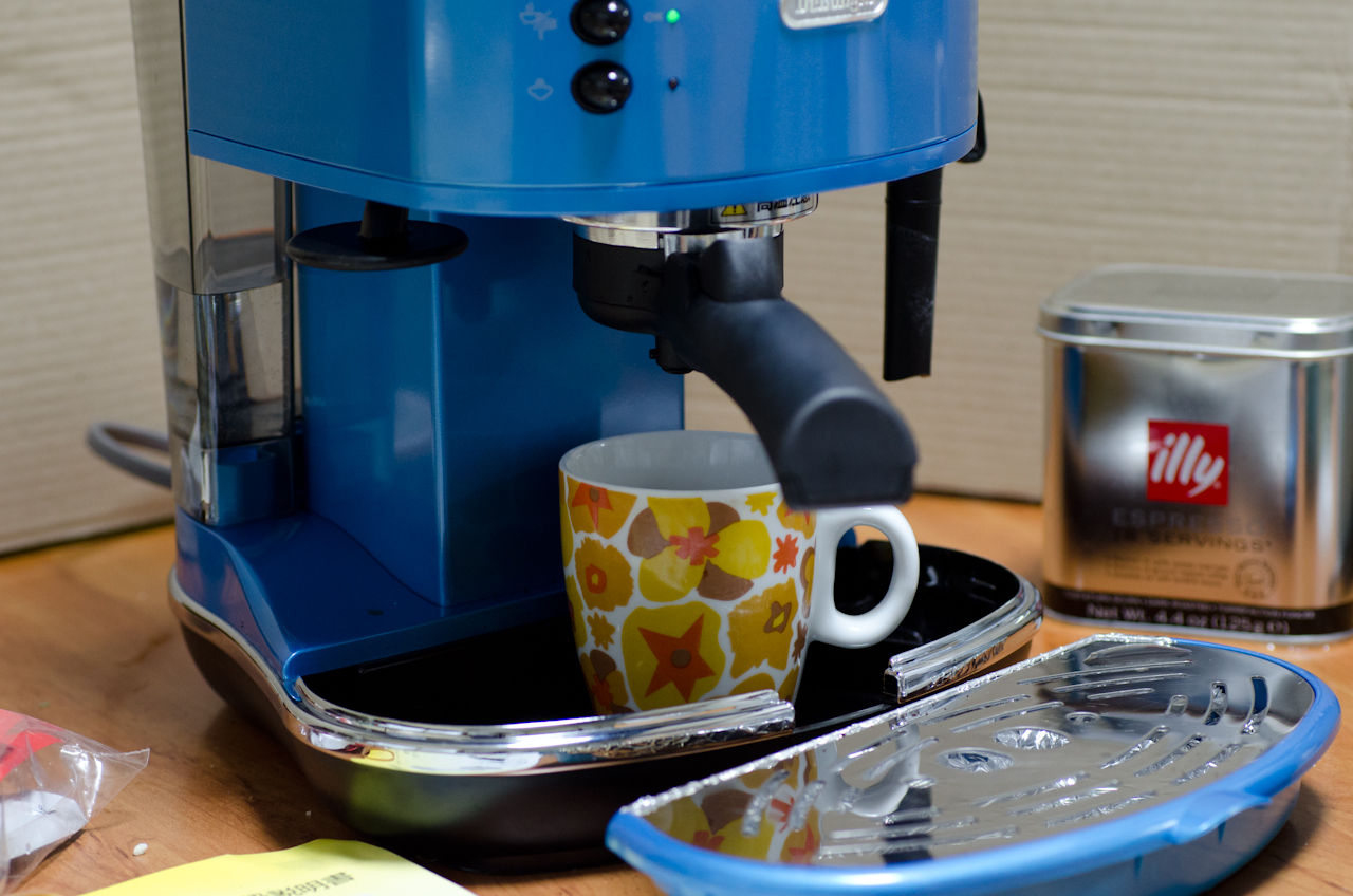 デロンギECO310 エスプレッソ コーヒー メーカー青ブルー DeLonghi デロンギECO310 エスプレッソ コーヒー メーカー青ブルー DeLonghi