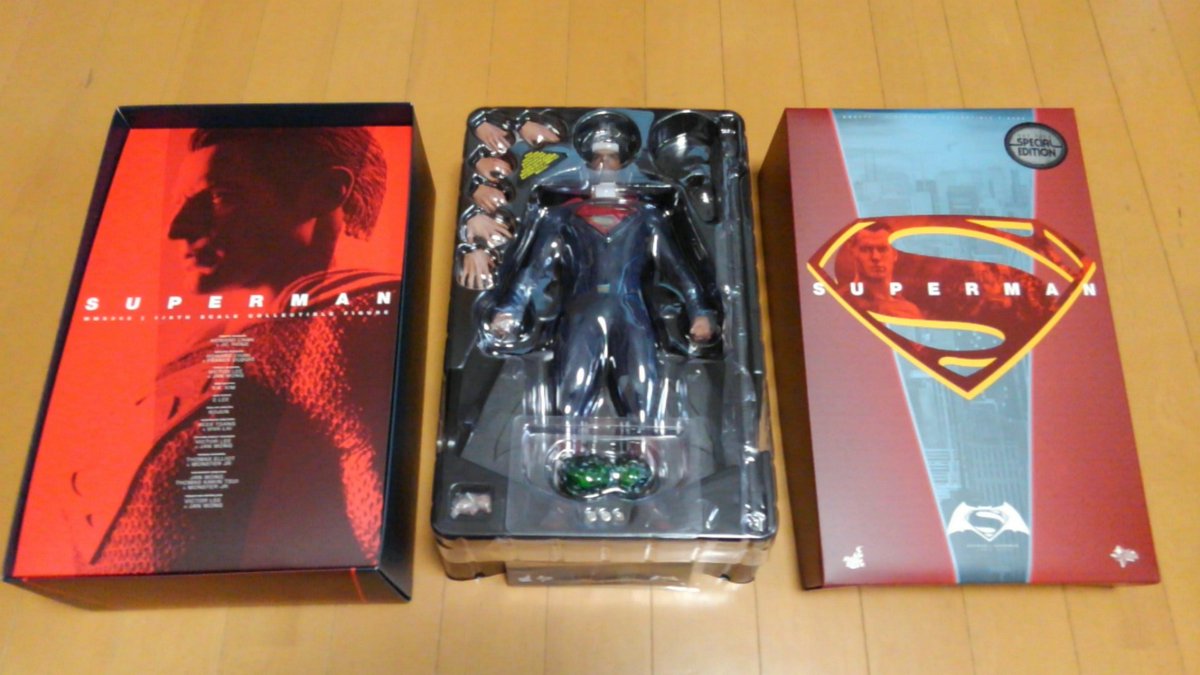 ホットトイズ スーパーマン(BVS)アーマードバットマン ホットトイズ スーパーマン(BVS)アーマードバットマン