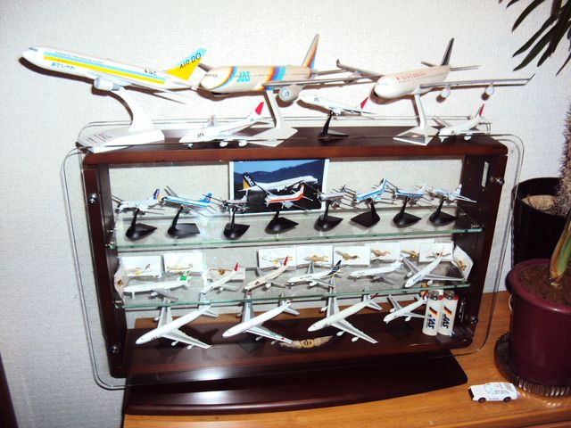 1/200旅客機模型用アクリル製収納ケース 1/200旅客機模型用アクリル製収納ケース - メルカリ