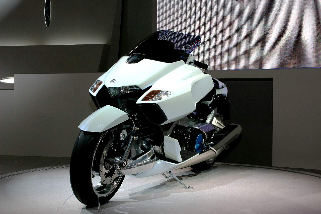 Suzuki モーターサイクルショー バーチャル 東京モーターショーと東京オートサロン美女伝説