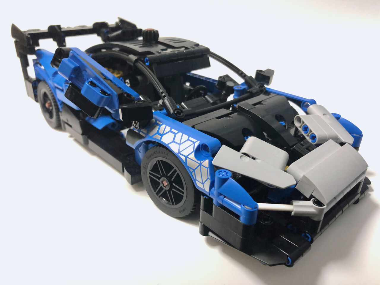 スーパーカーを体感!「42123」レビュー : レゴでつくってみました。