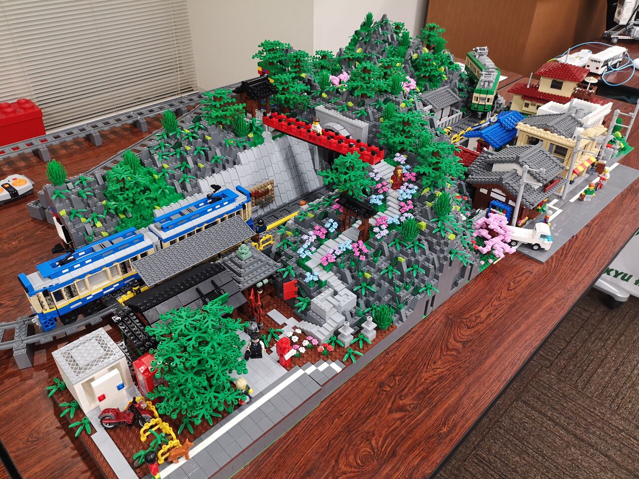 江ノ電風ジオラマ Miniature & Diorama (3cars) on X: 