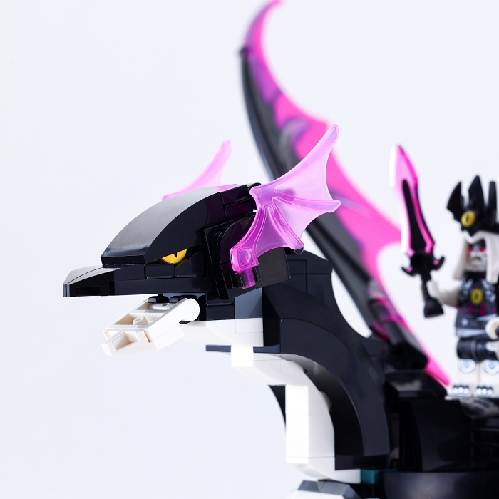 レゴで作ったドラゴン レゴで作ったドラゴン