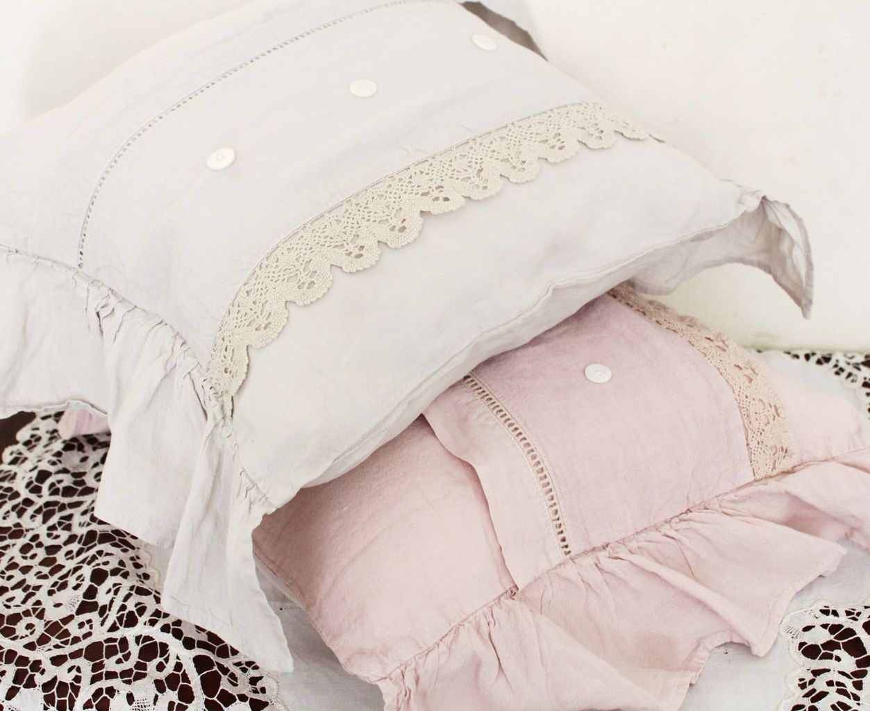 Amandine de Brevelay : アンティークとフレンチ雑貨に囲まれて・・・