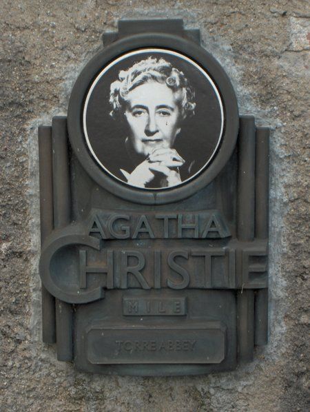 Agatha_Christie_plaque_-Torre_Abbey