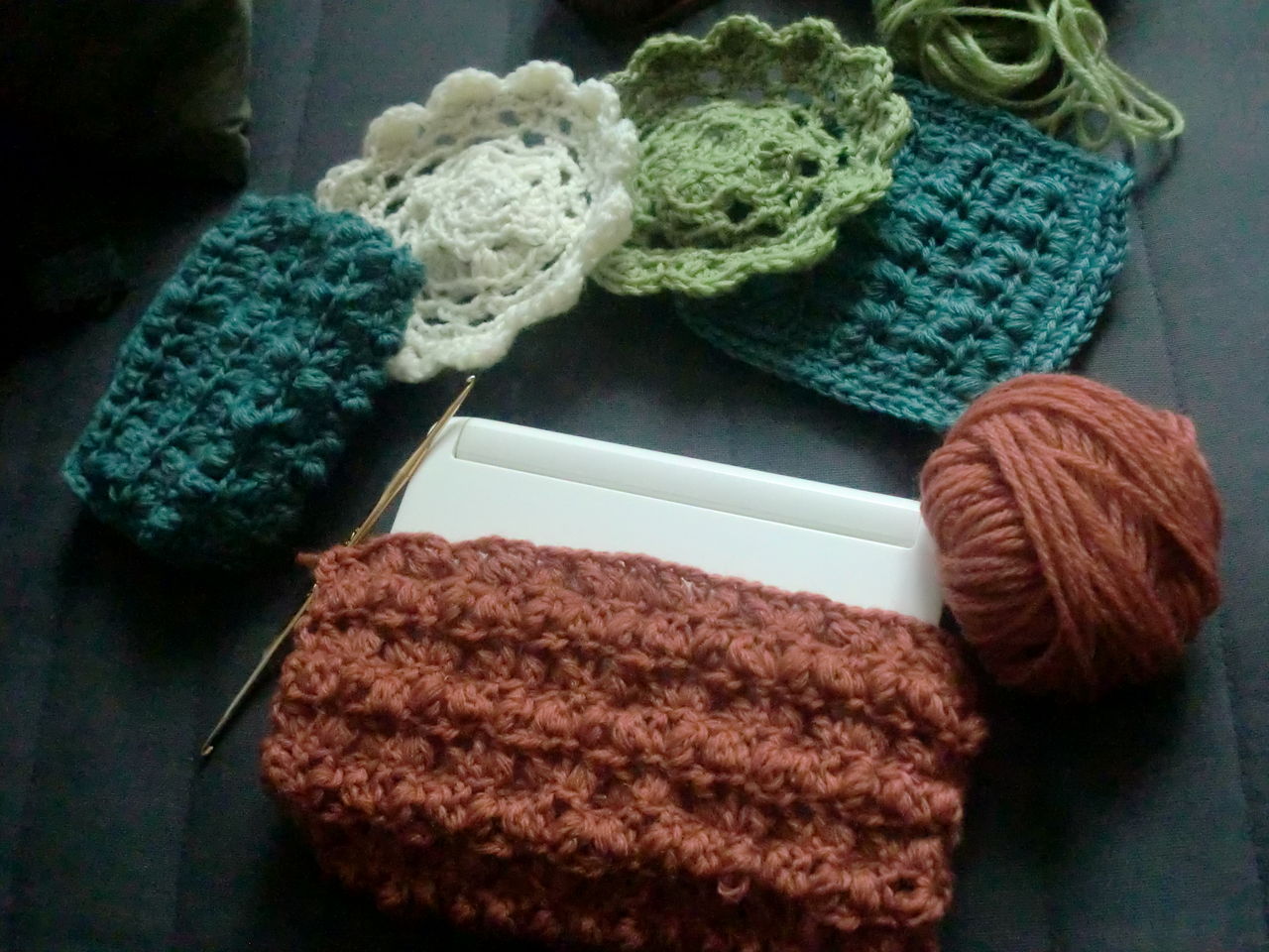 編み物作品と紫外線対策 Provence暮らし