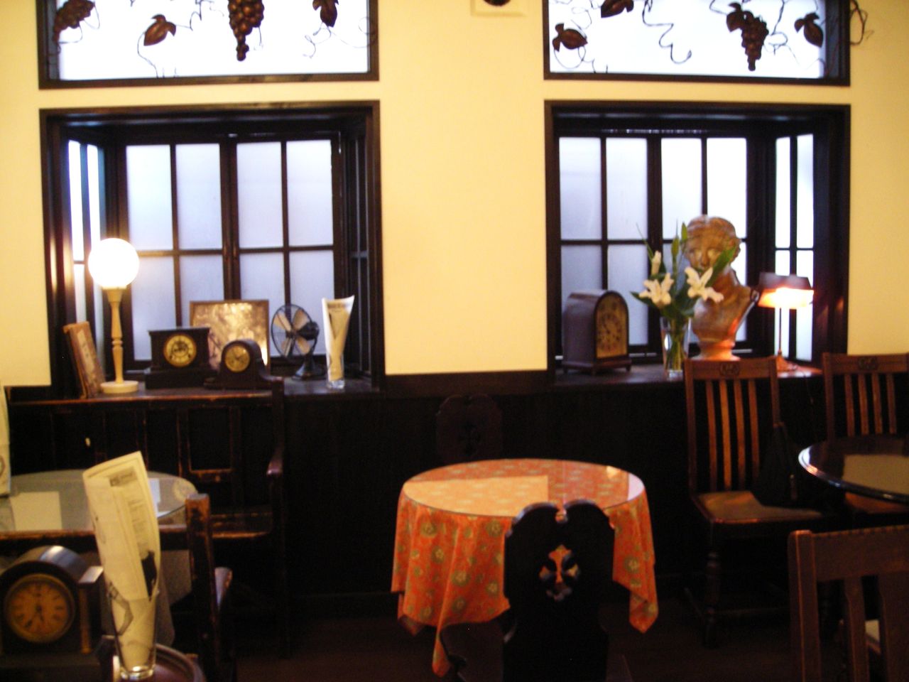 Laetitia Lindroos ミルクホール