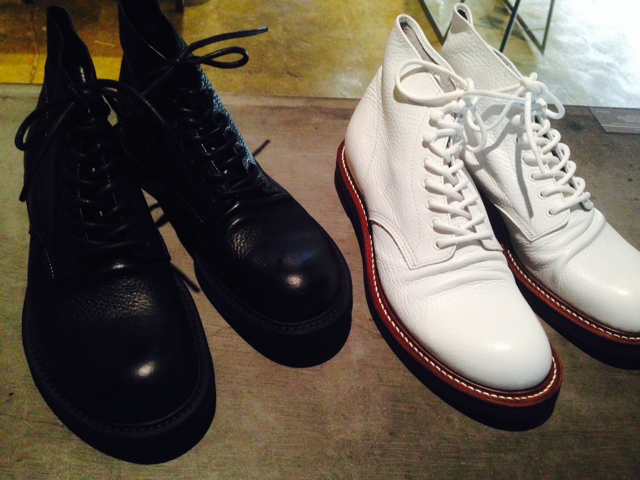 MR.OLIVE E.O.I 新作のブーツ 