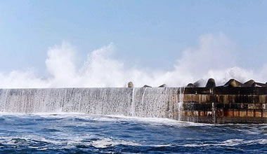 茨城 危険な釣り穴場 これまでに68人が死亡 侵入者が後を絶たない鹿島港南防波堤 まとてみたらこんなになった 茨城 危険な釣り穴場 これまでに68人が死亡 侵入者が後を絶たない鹿島港南防波堤 まとてみたらこんなになった