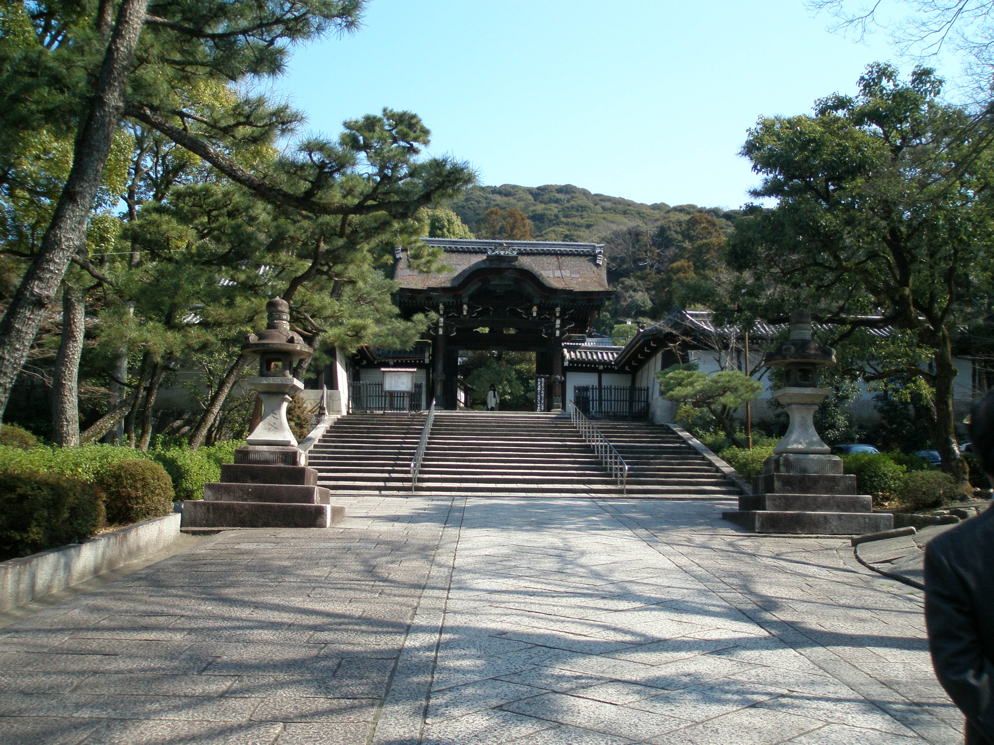 gekkou channel (蘭鋳堂、錦鯉の穴)
東本願寺、大谷祖廟!
コメント